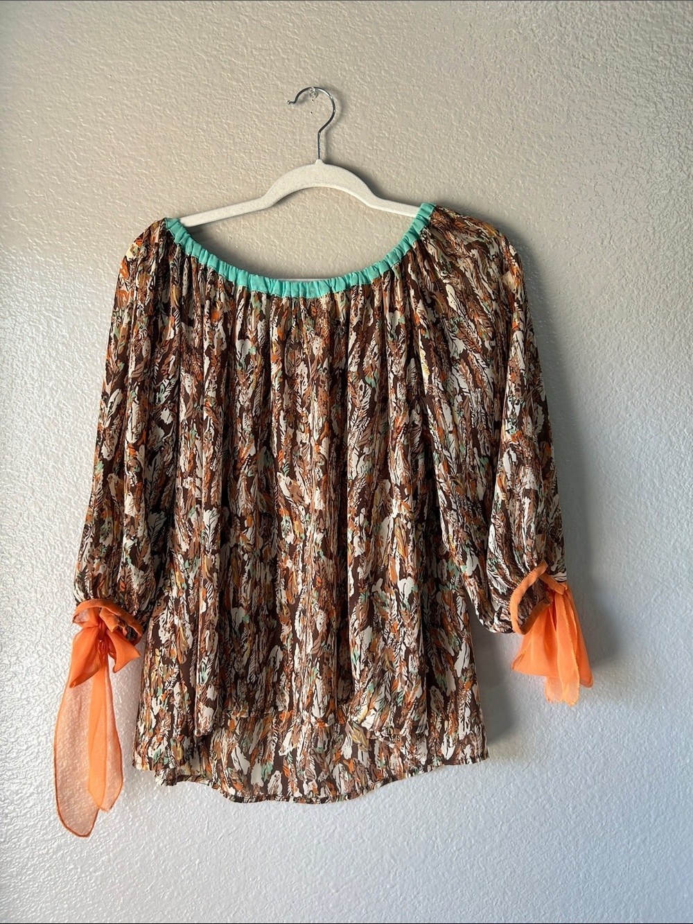 Umgee Brown Floral Off Shoulder Blouse Mint Trim Orange Bow Cuffs Sz S TC0206